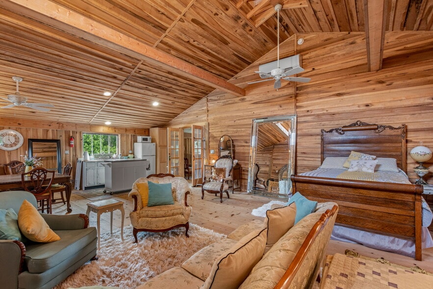 More Photos Of 6863 E Highway 80, Russell Springs Lodge Meeting Hall For Sale