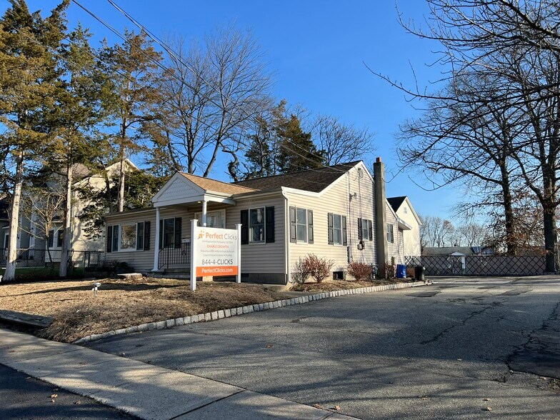 More Photos Of 354 Kingston Rd, Parsippany Office Residential For Lease