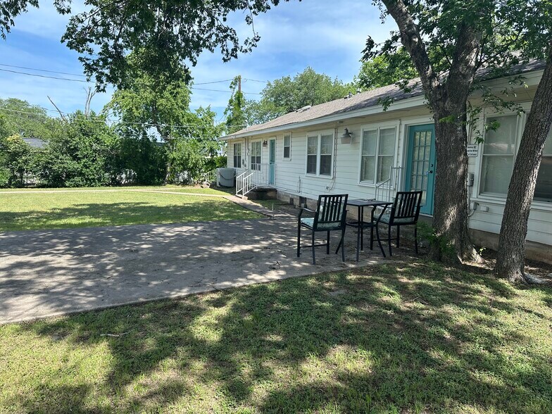 More Photos Of 516 Buchanan Dr, Burnet Medical For Lease