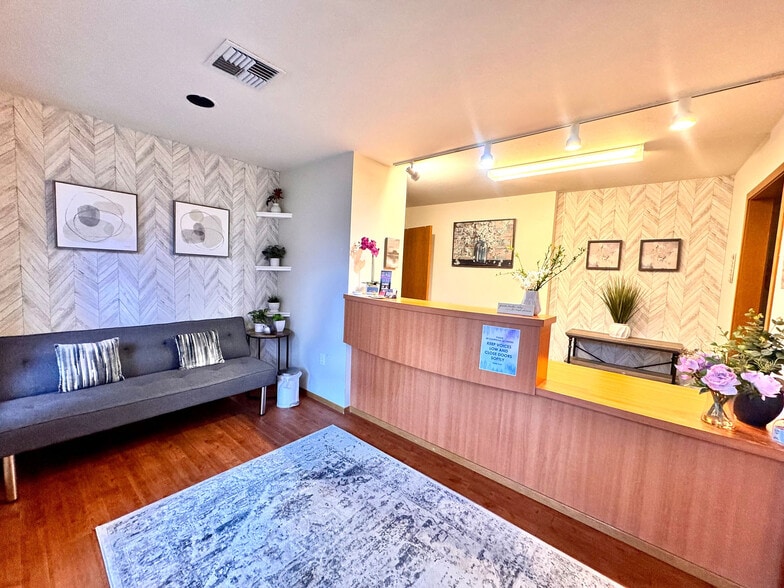 More Photos Of 1800 Cooper Point Rd SW, Olympia Office For Sale