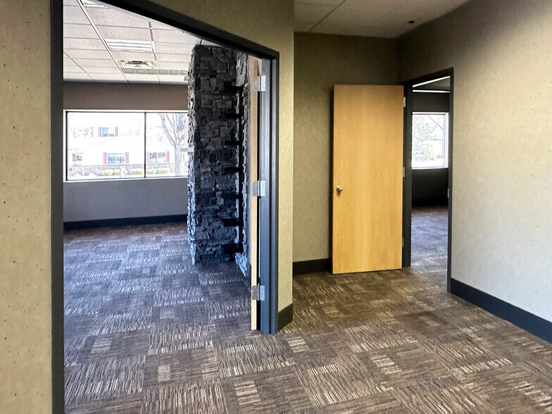 More Photos Of 4099 White Bear Pky, White Bear Township Light Manufacturing For Lease