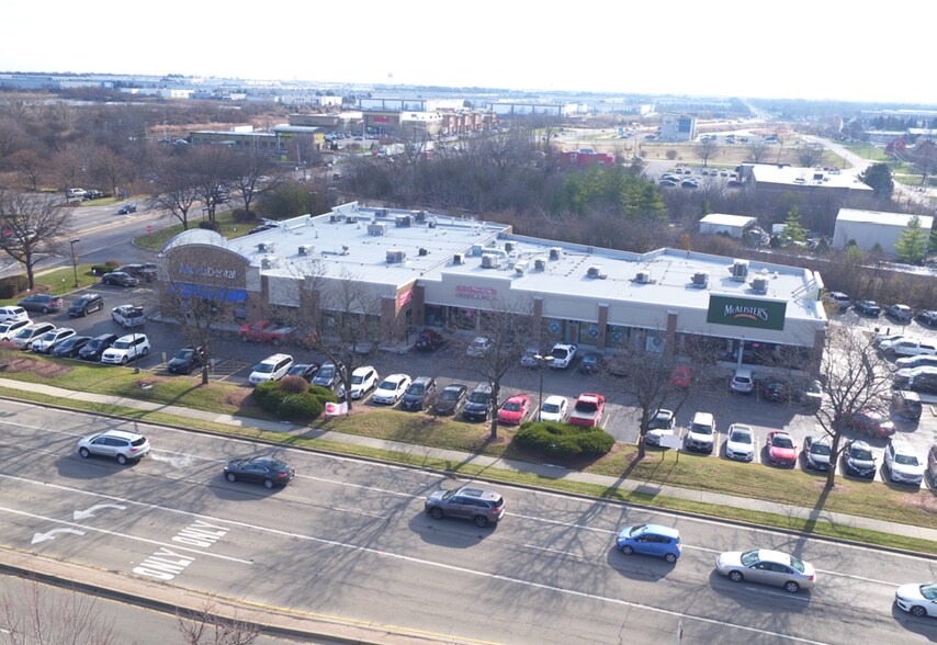 More Photos Of 440-450 Army Trail Rd, Bloomingdale Freestanding For Lease
