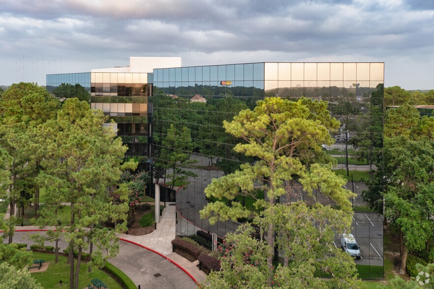 More Photos Of 14550 Torrey Chase Blvd, Houston Office For Lease
