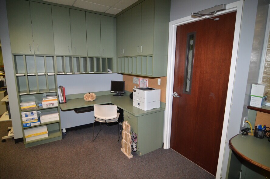 More Photos Of 611-624 Courtyard Dr, Hillsborough Medical For Sale