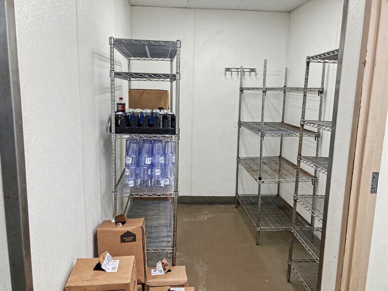 More Photos Of 333 W Albany St, Broken Arrow Restaurant For Sale