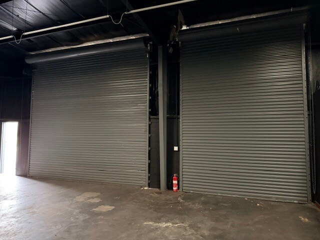 More Photos Of 1725 S Nova Rd, Daytona Beach Warehouse For Sale