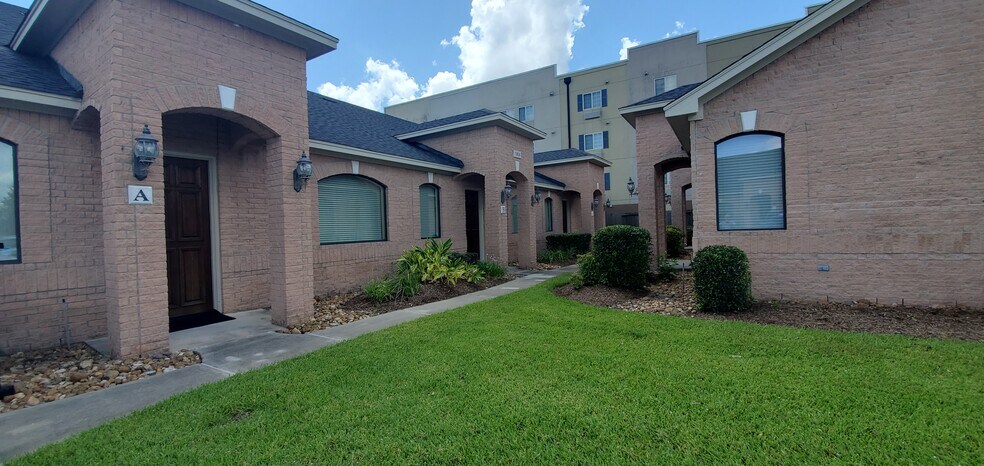 More Photos Of 1802 Snake River Rd, Katy Office For Sale