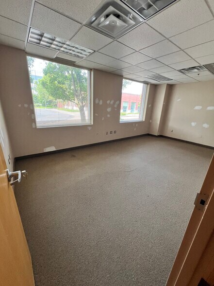 More Photos Of 125 Indigo Creek Dr, Rochester Office For Sale