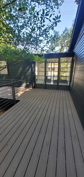 More Photos Of 1405 E 38th 1/2 St, Austin Office For Lease
