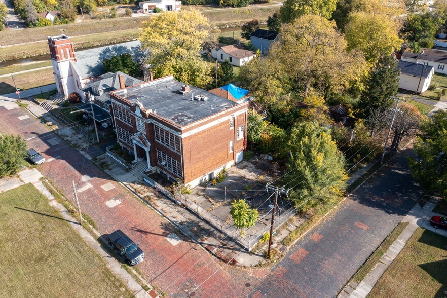 More Photos Of 408 N Conover St, Dayton Schools For Sale