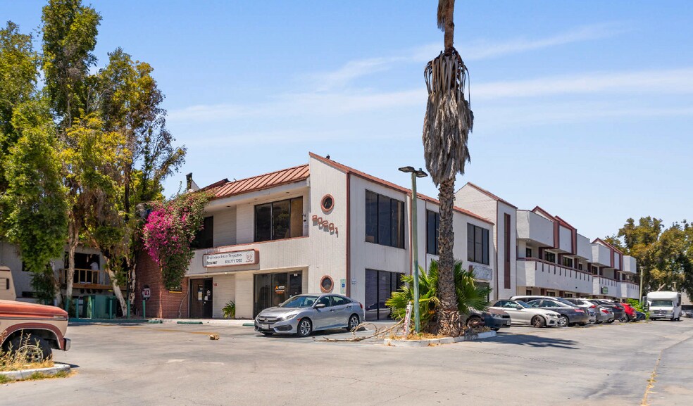 More Photos Of 20201 Sherman Way, Winnetka Medical For Sale