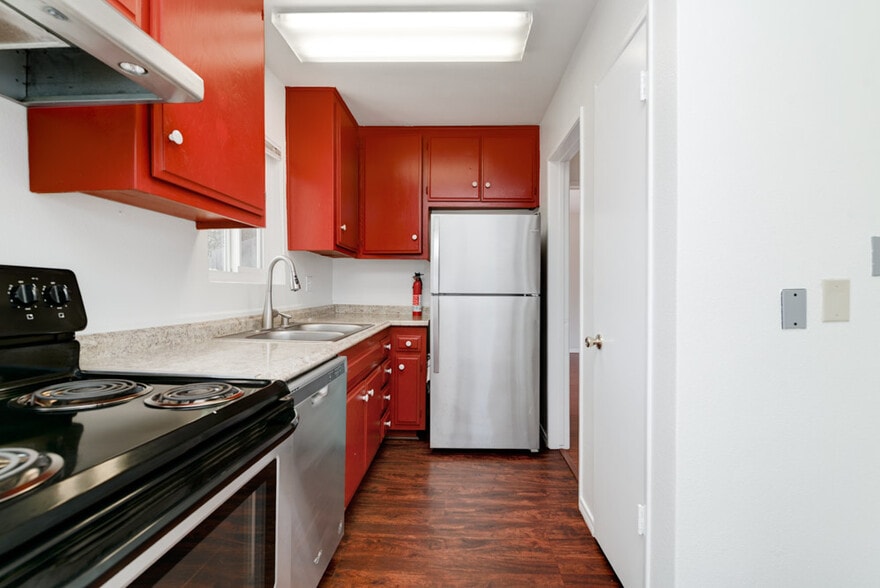 More Photos Of 615-617 Truly Terrace, Vista Apartments For Sale