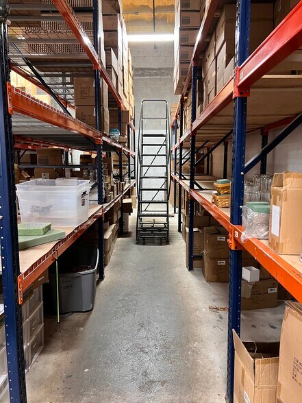 More Photos Of 6960-6972 NW 50th St, Miami Warehouse For Lease