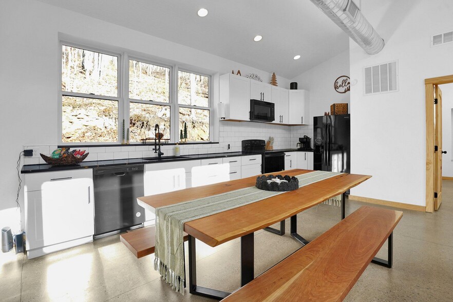 More Photos Of 21360 State Route 327, Laurelville Specialty For Sale