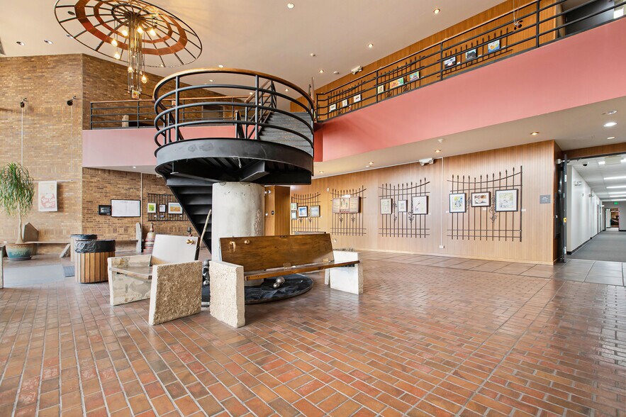More Photos Of 1101 W Mineral Ave, Littleton Office For Sale