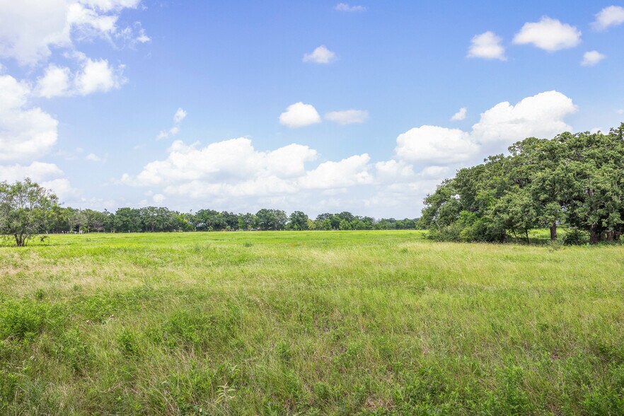 More Photos Of 11480 N Dowling Rd, College Station Land For Sale