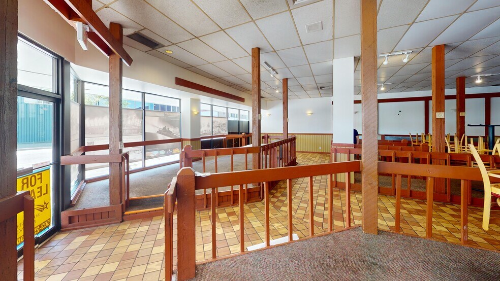 More Photos Of 100-114 W Wishkah St, Aberdeen General Retail For Lease