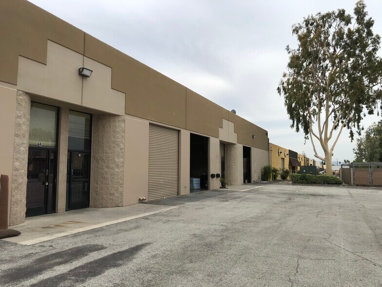 Primary Photo Of 4290 Puente Ave, Baldwin Park Warehouse For Lease
