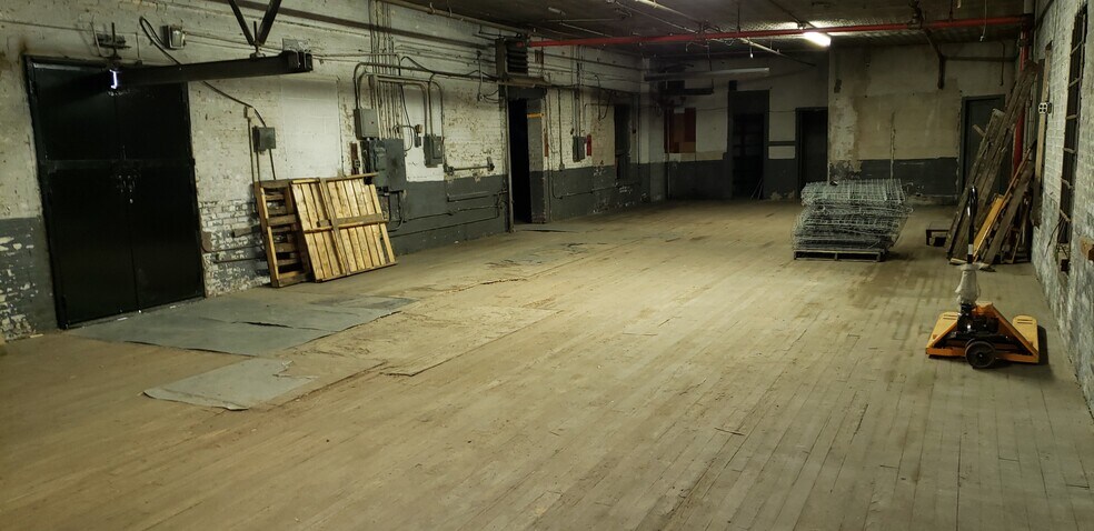 More Photos Of 429 E 164th St, Bronx Warehouse For Lease