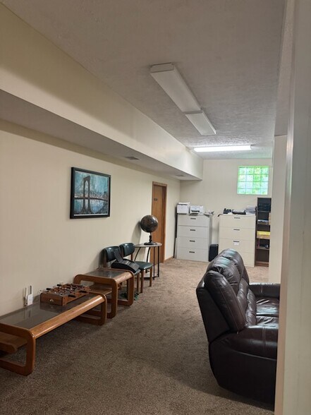 More Photos Of 108 Ball St, East Syracuse Flex For Sale