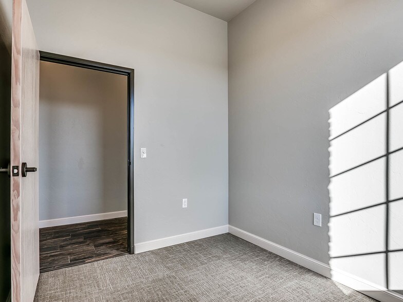 More Photos Of 2232 NW 36th Ave, Norman Office For Sale