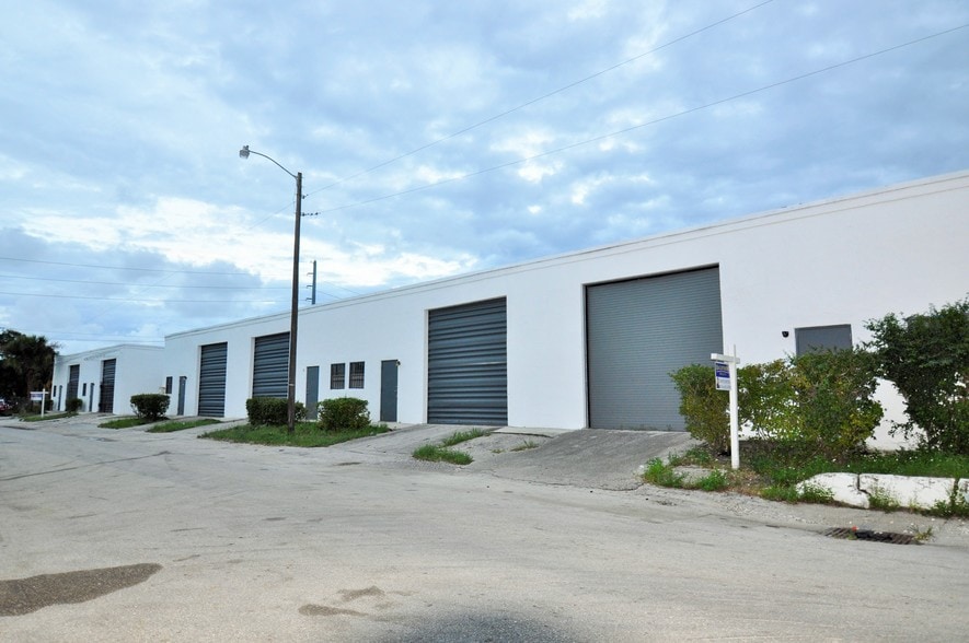 More Photos Of 842 NW 7th Ter, Fort Lauderdale Warehouse For Sale