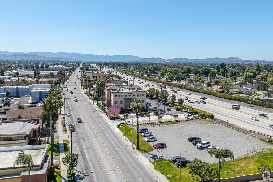 More Photos Of 7065 Indiana Ave, Riverside Medical For Lease