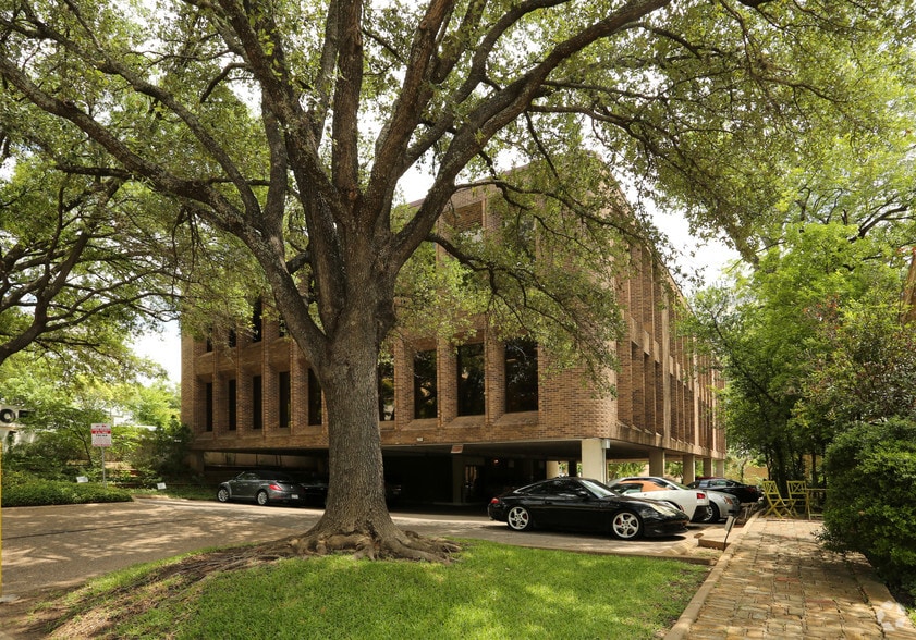 More Photos Of 505 W 12th St, Austin Office For Lease