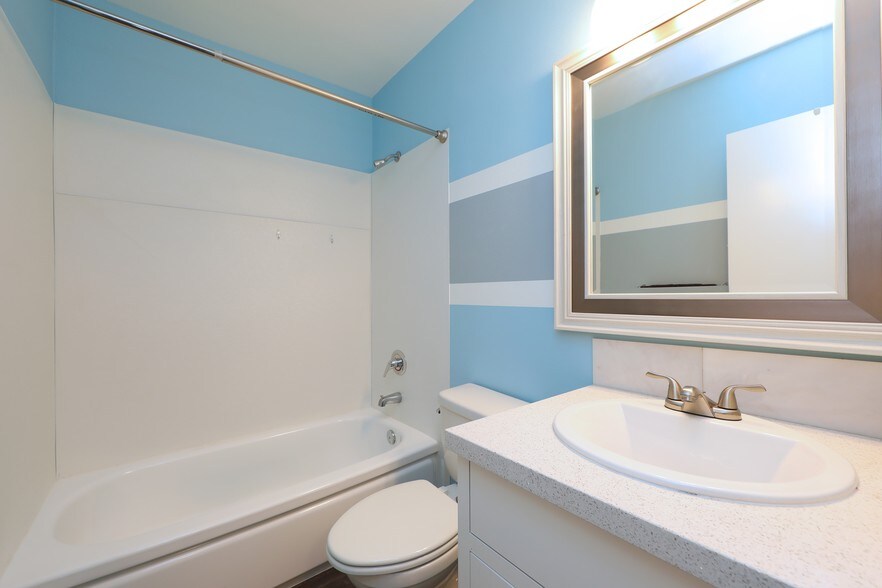 More Photos Of 21909 Lanark St, Canoga Park Apartments For Sale