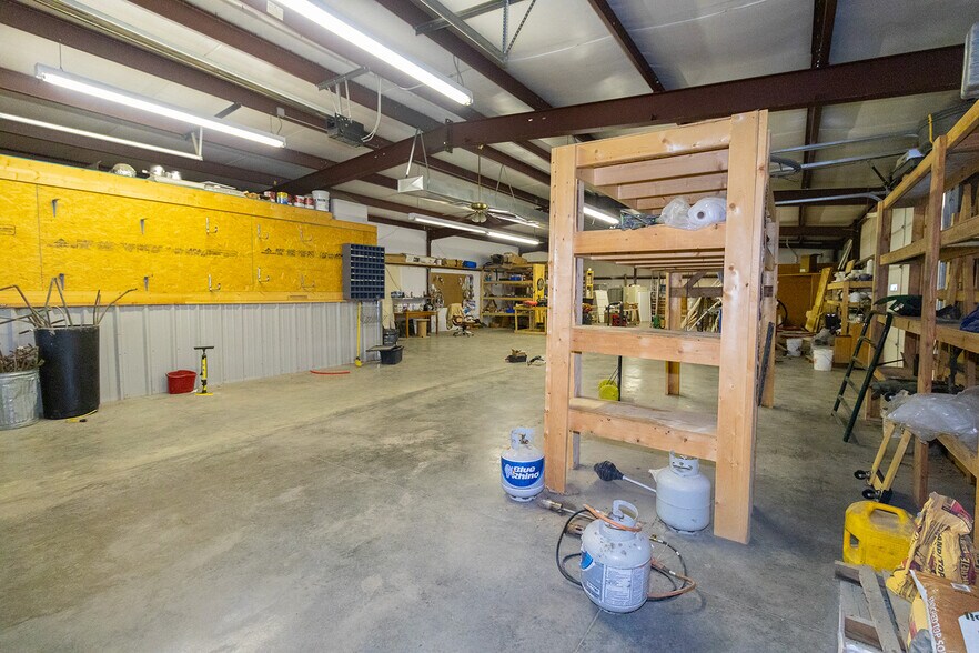 More Photos Of 1919 W Central Ave, El Dorado Warehouse For Lease