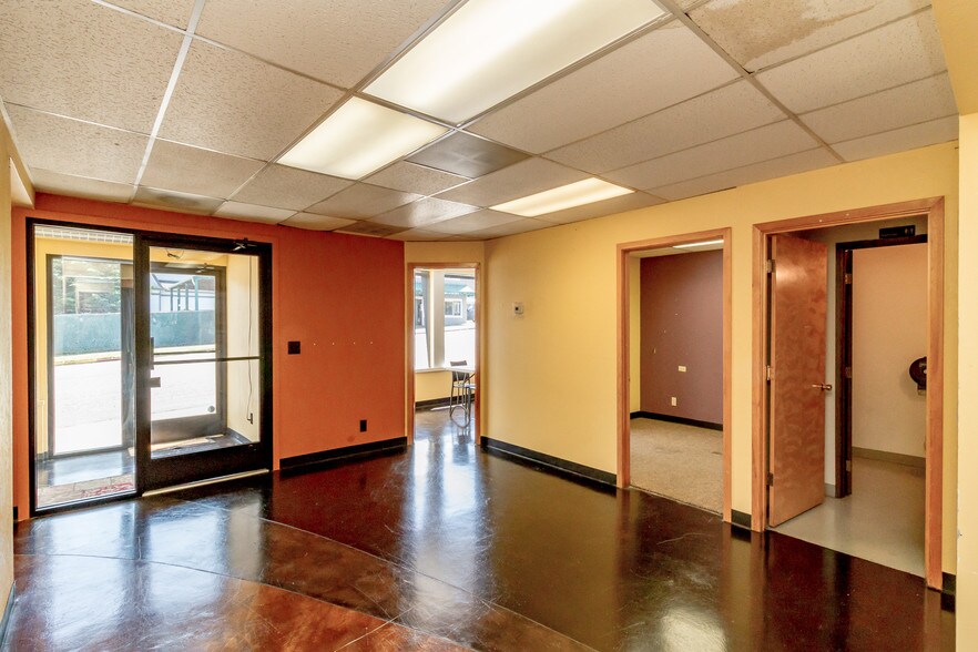 More Photos Of 1601 6th Ave, Tacoma Freestanding For Lease