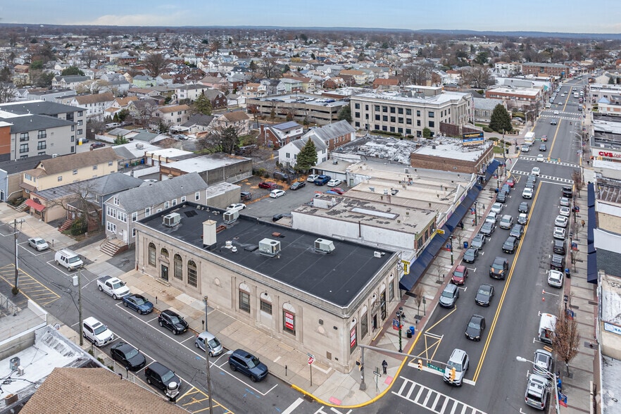 More Photos Of 201 N Wood Ave, Linden Bank For Lease