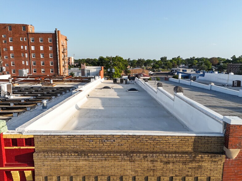 More Photos Of 414 W Main St, Denison General Retail For Sale