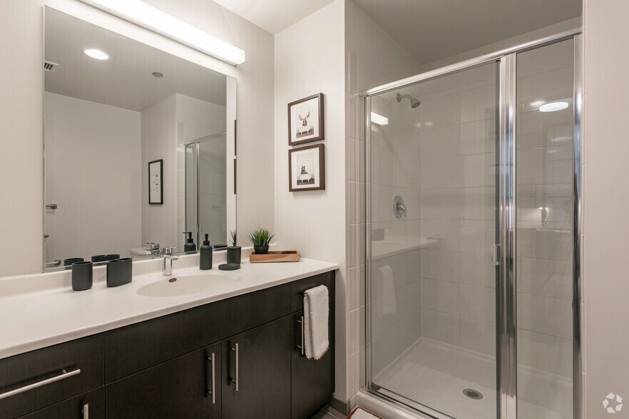 More Photos Of 28 E Jackson Blvd, Chicago Apartments For Sale