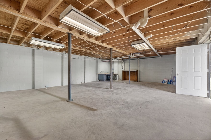 More Photos Of 15391 US Highway 431 S, Glencoe General Retail For Sale