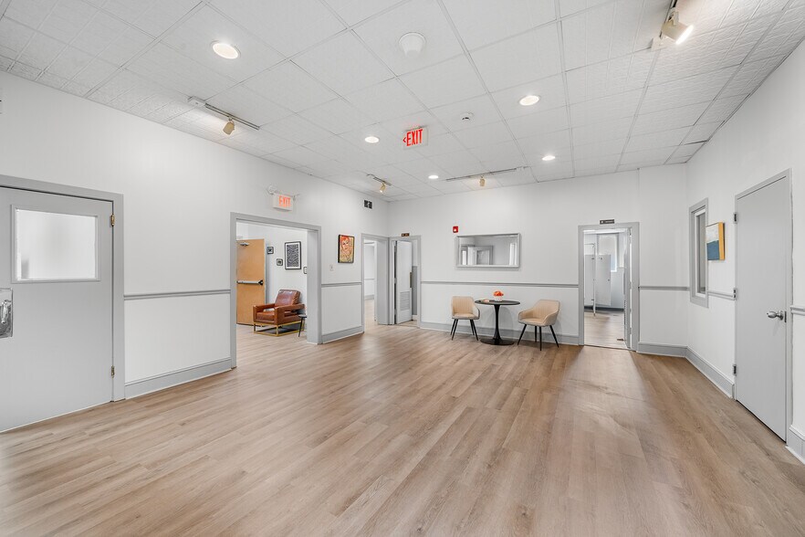 More Photos Of 379 Cherry St, Pottstown Flex For Lease