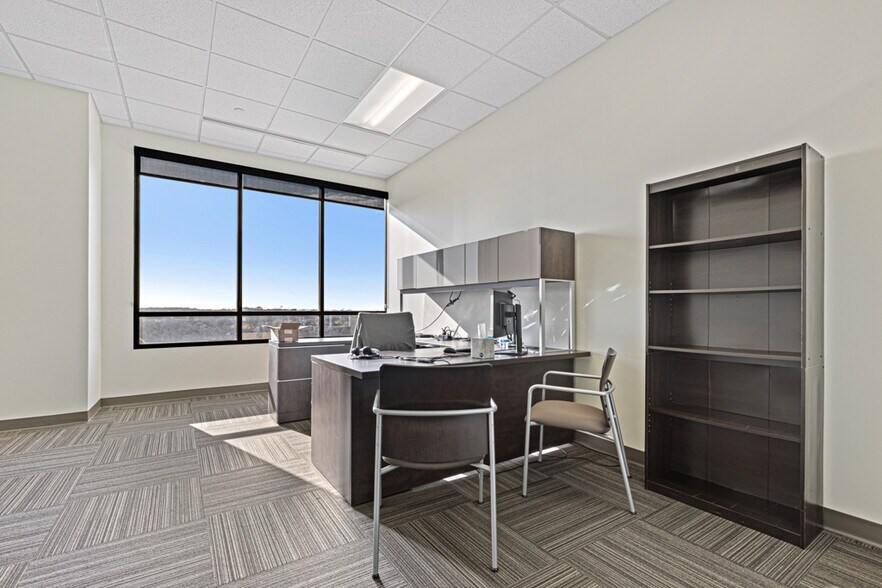 More Photos Of 2701 Sunset Ridge Dr, Rockwall Office For Lease