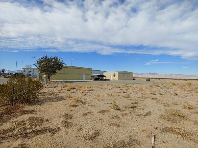 More Photos Of 6001 Curtis Pl, California City Warehouse For Sale