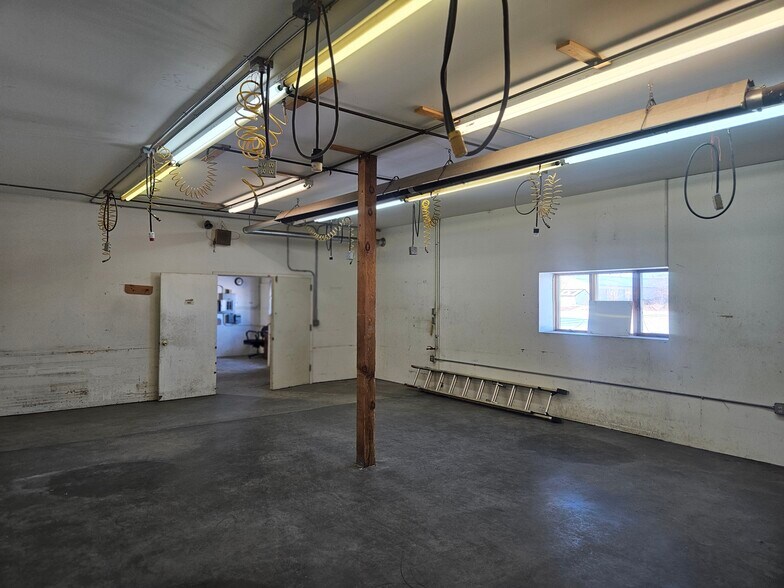 More Photos Of 88 Life Link Way, Bozeman Warehouse For Sale