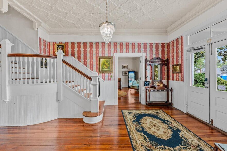 More Photos Of 252 Seavy St, Senoia Hospitality For Sale