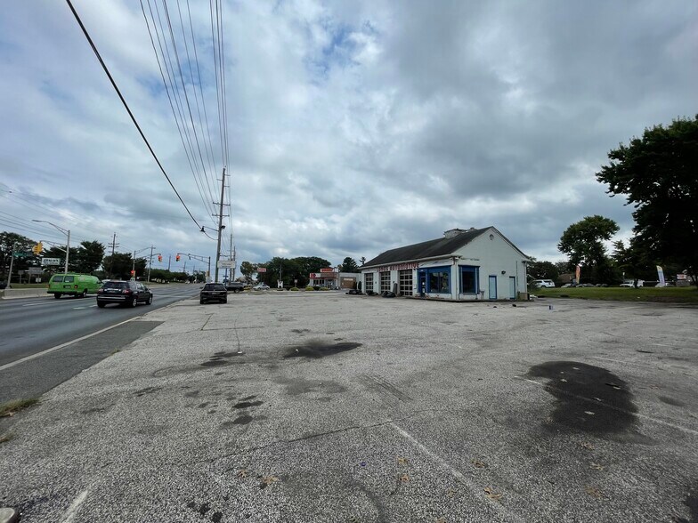 More Photos Of 1098 Route 130 N, Cinnaminson Service Station For Lease