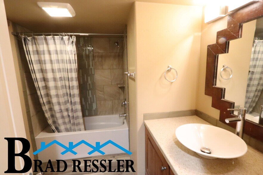 More Photos Of 803 W Birch St, Glenrock Storefront Retail Residential For Sale