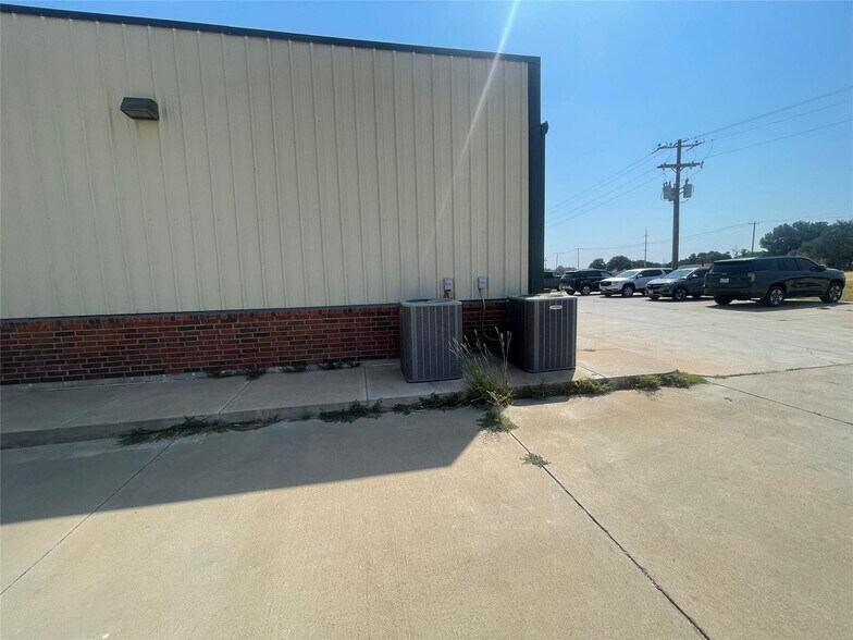 More Photos Of 3428 Interstate 20, Stanton Office For Sale