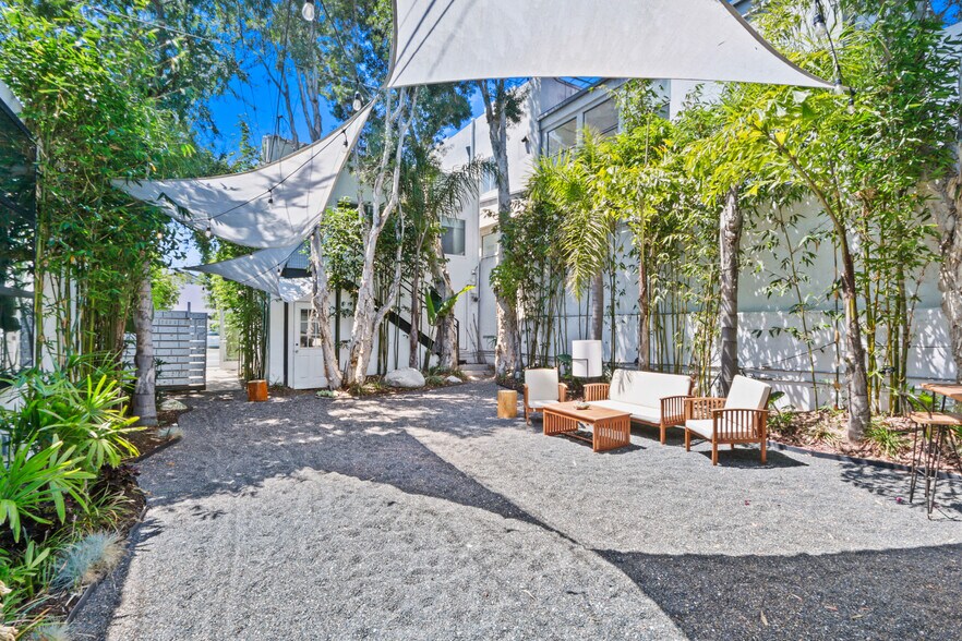 More Photos Of 1423 Abbot Kinney Blvd, Venice General Retail For Sale