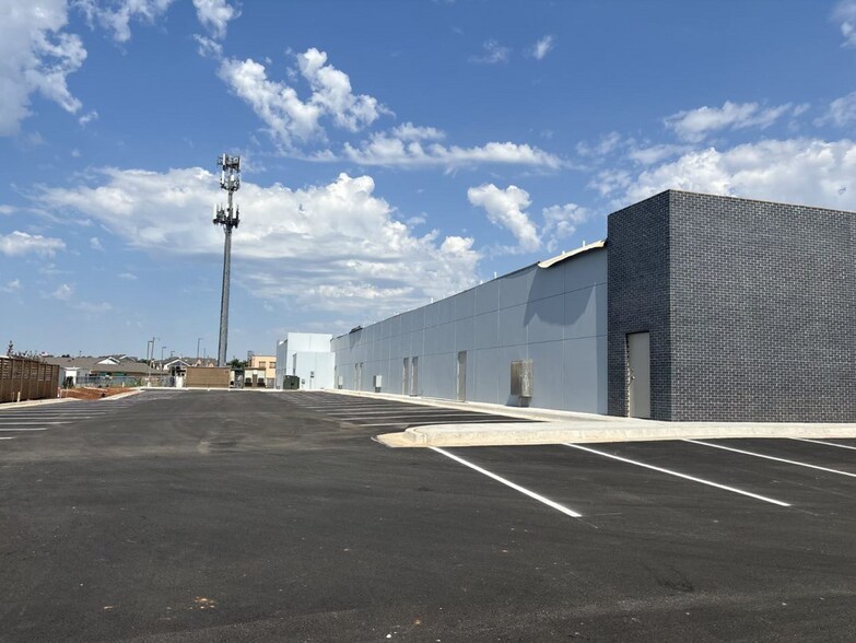 More Photos Of 6400 W Memorial Rd, Oklahoma City General Retail For Lease