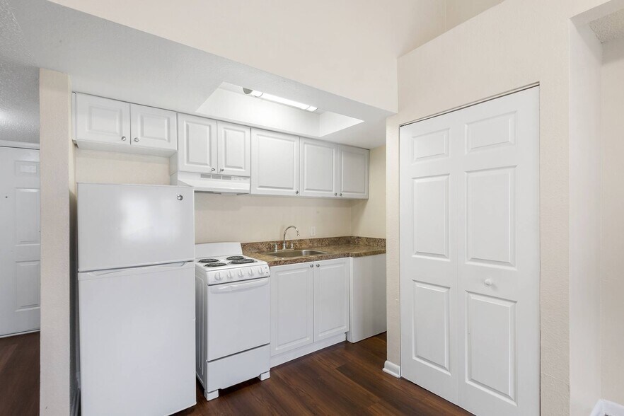 More Photos Of 1250 E 113th Ave, Tampa Apartments For Sale