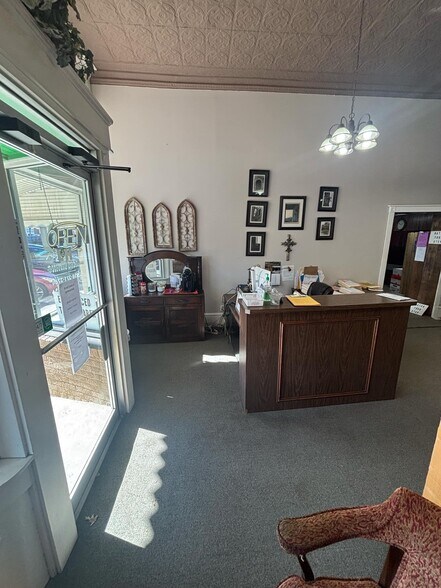 More Photos Of 1010 W Main St, Collinsville Storefront Retail Office For Sale