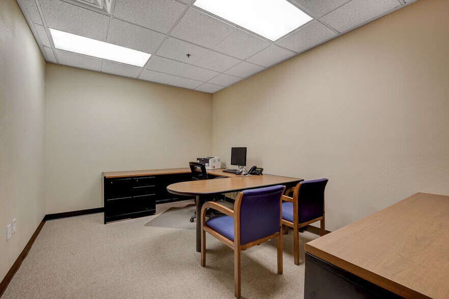 More Photos Of 9900 Covington Cross Dr, Las Vegas Office For Lease