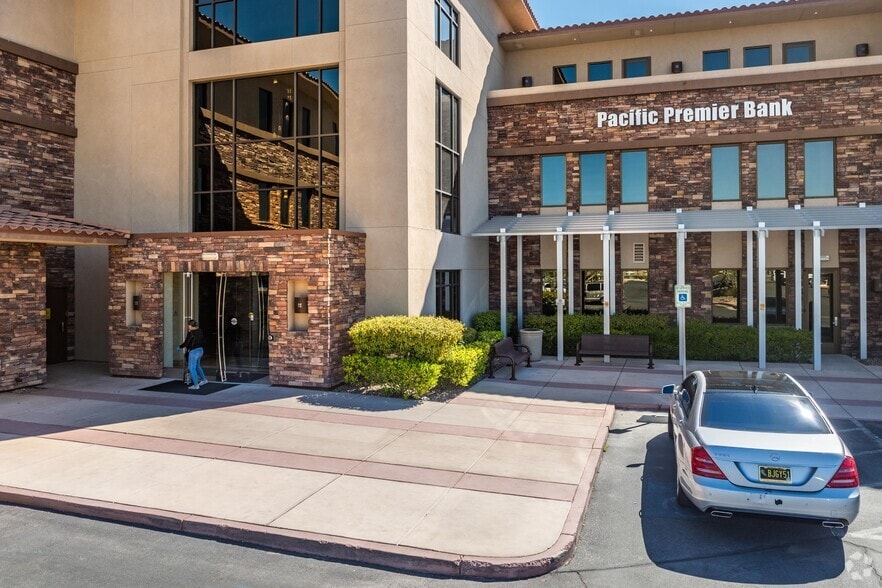 More Photos Of 10777 W Twain Ave, Las Vegas Office For Lease