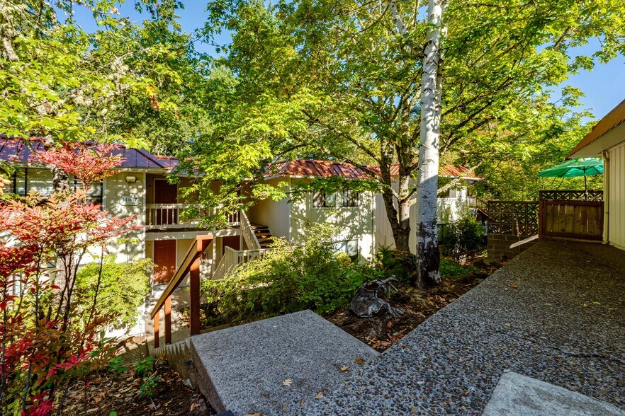 More Photos Of 5477 Donald St, Eugene Apartments For Sale